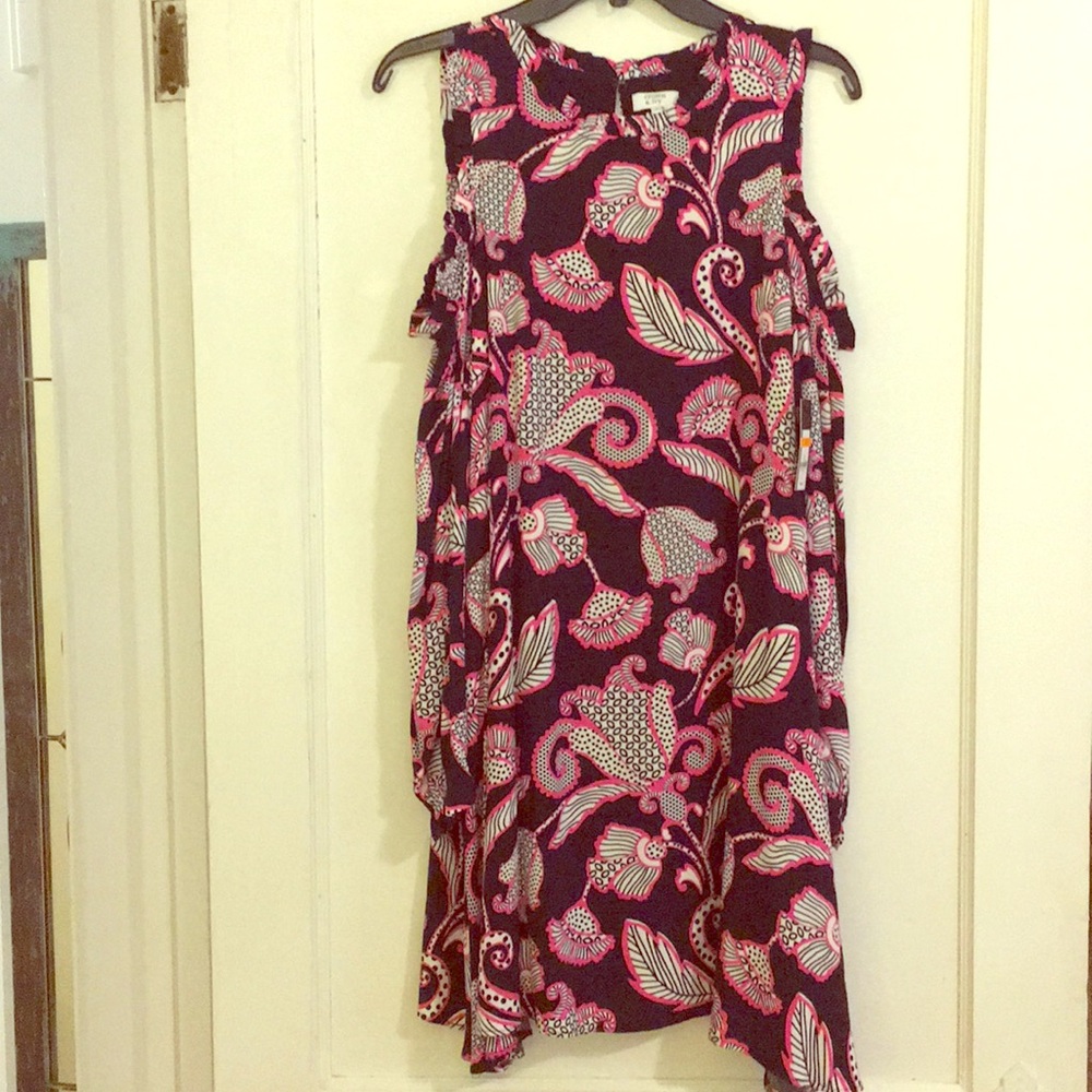 NWT Crown And Ivy Dress size small